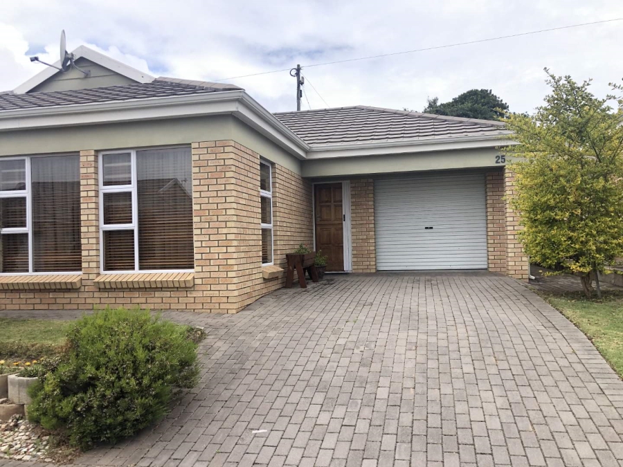 To Let 2 Bedroom Property for Rent in Reebok Western Cape